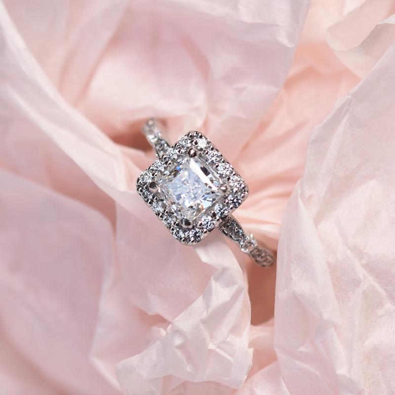 Prsten s princess diamantem