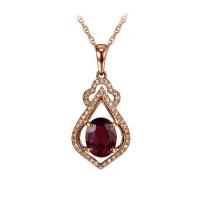 Oválný rubín v náhrdelníku z růžového zlata s diamanty Aija