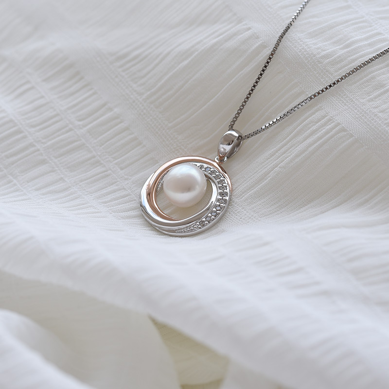 Stříbrný náhrdelník Katinas
