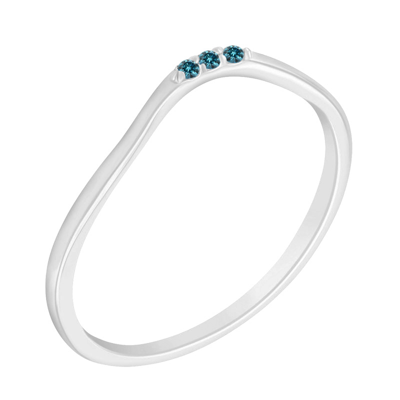 Stříbrný prsten se třemi modrými diamanty