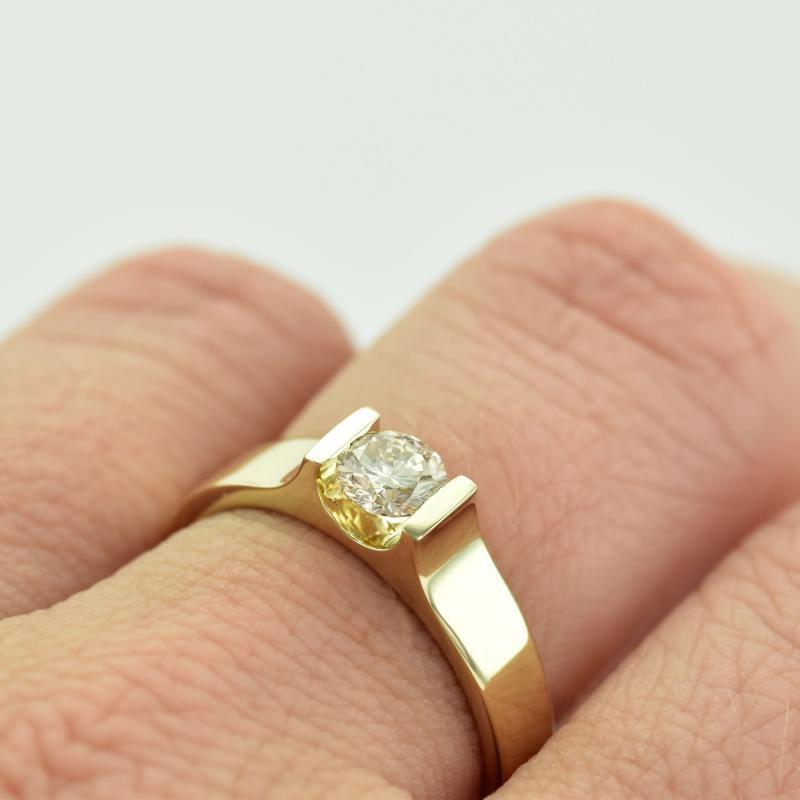 Zlatý prsteň 74053