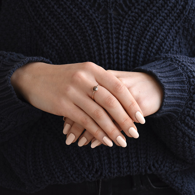 Minimalistický prsten s hnědým diamantem 74683