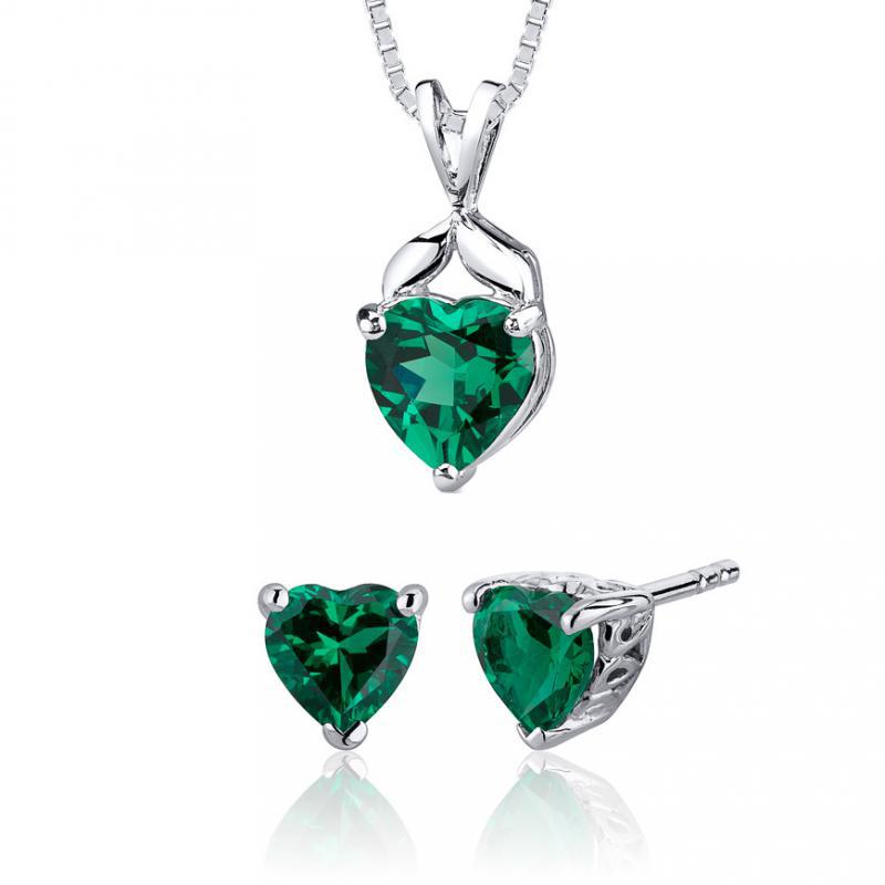 Srdíčková stříbrná kolekce s vytvořenými smaragdy