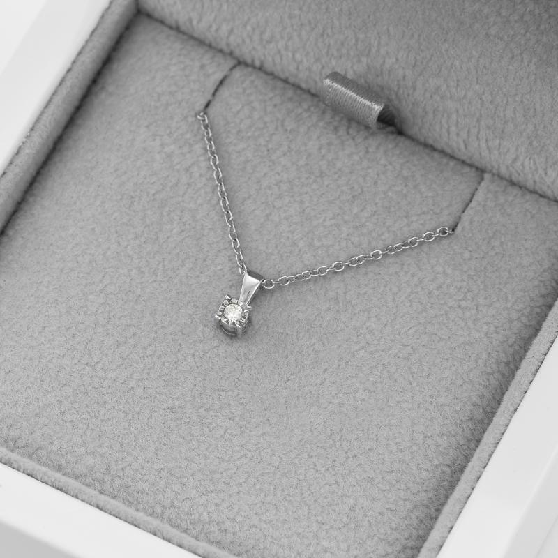 Jednoduchý náhrdelník s diamantem 