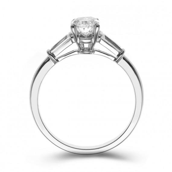 Diamantový prsten z platiny Sallya