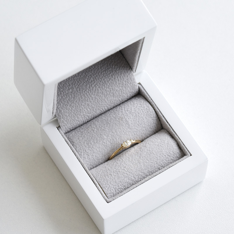 prsten s certifikovaným diamantem ze zlata