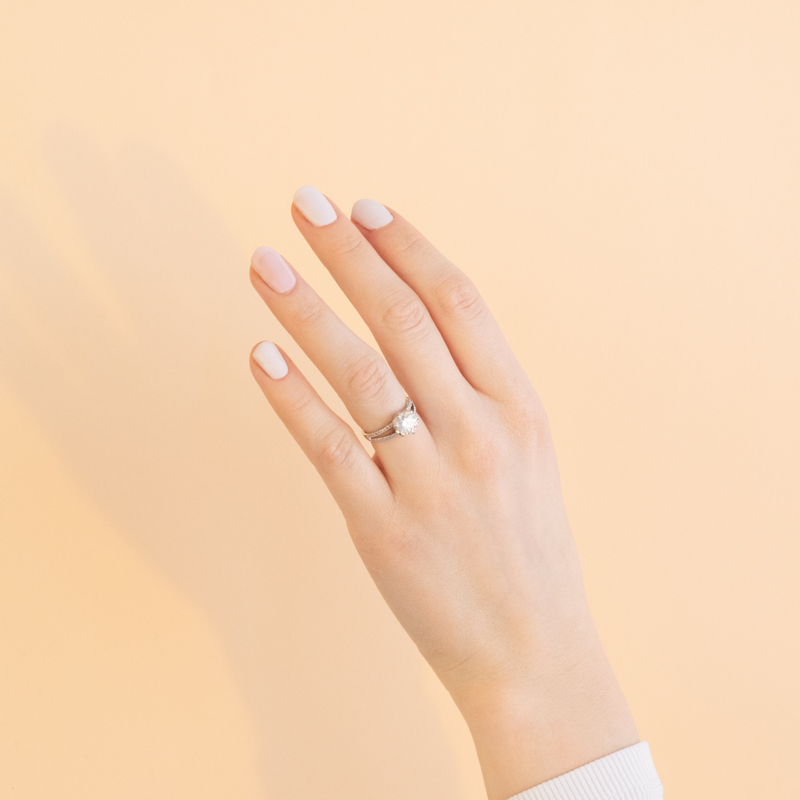 Zásnubní prsten s moissanitem a lab-grown diamanty Brianna 100954