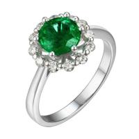 Smaragd v diamantovém prstenu Maceo