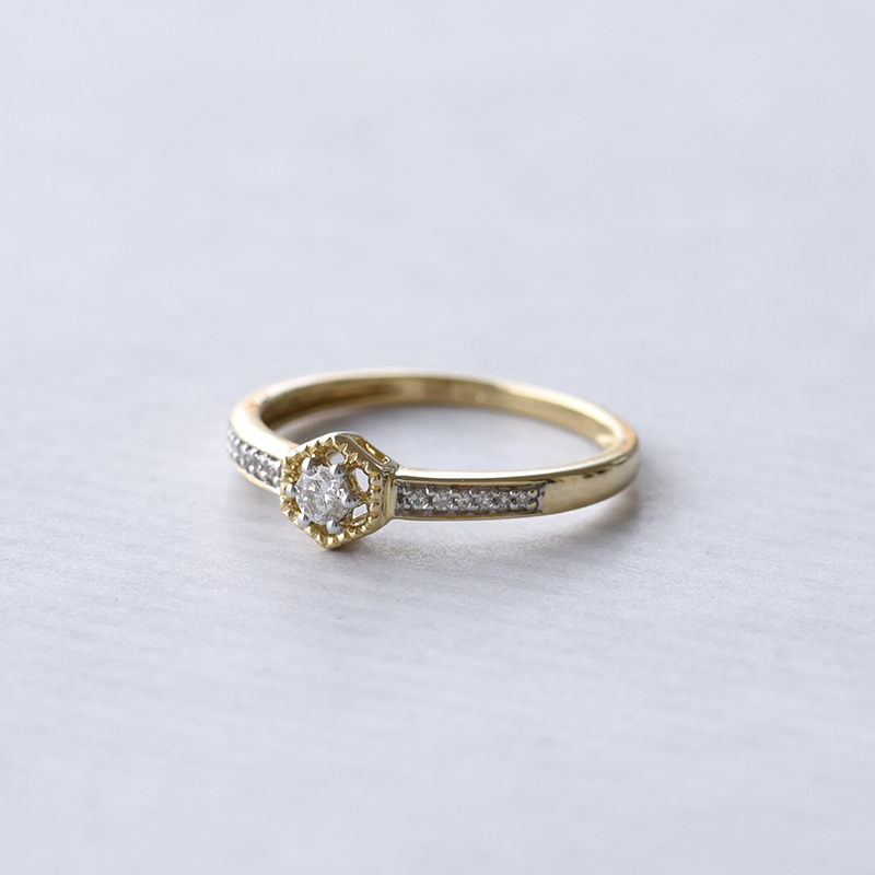 Stříbrný prsten s postranními lab-grown diamanty Hubert 104634