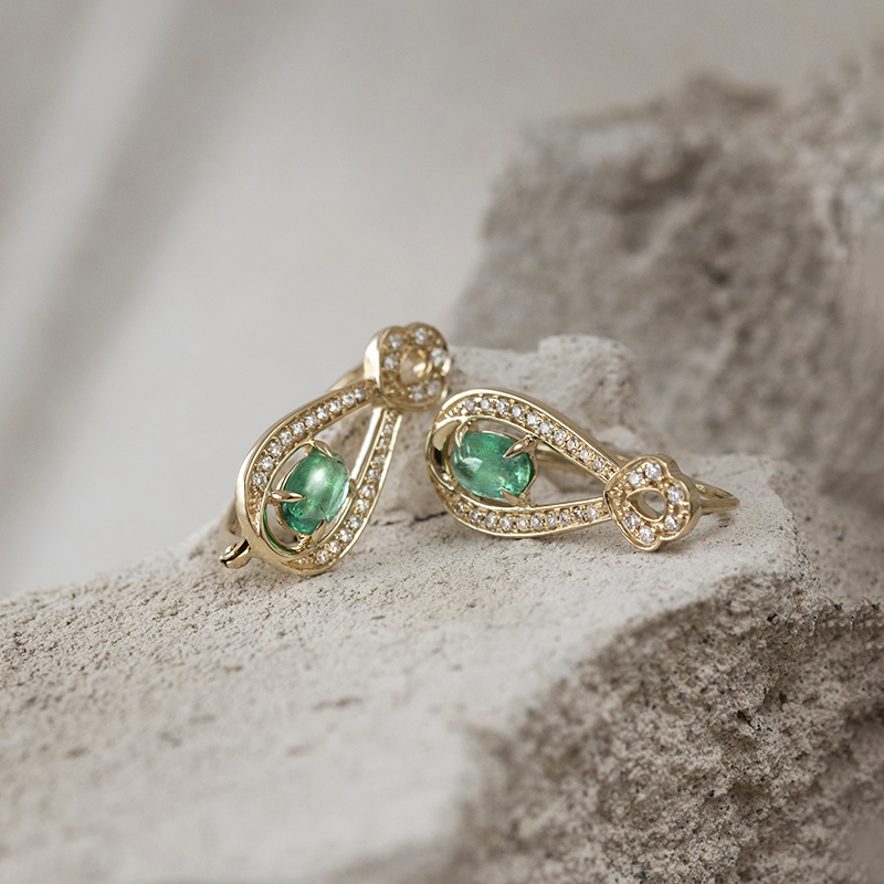 Zlaté smaragdové náušnice s diamanty Keisha 107614