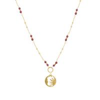 Pozlacený náhrdelník s granátovými korálky a přívěskem Aimee