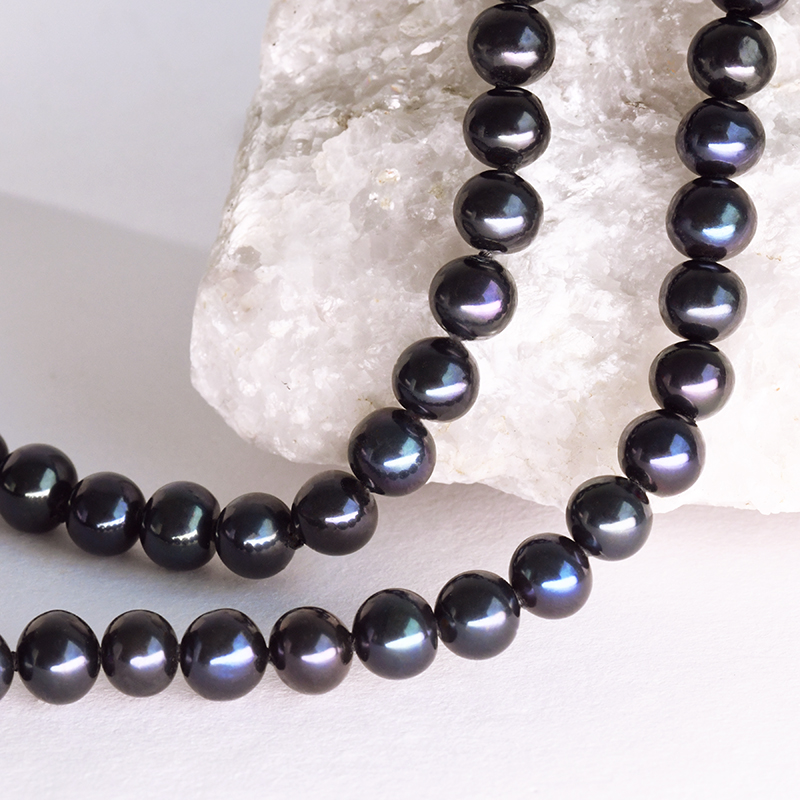Stříbrný náhrdelník s černými perlami Kessy 115954