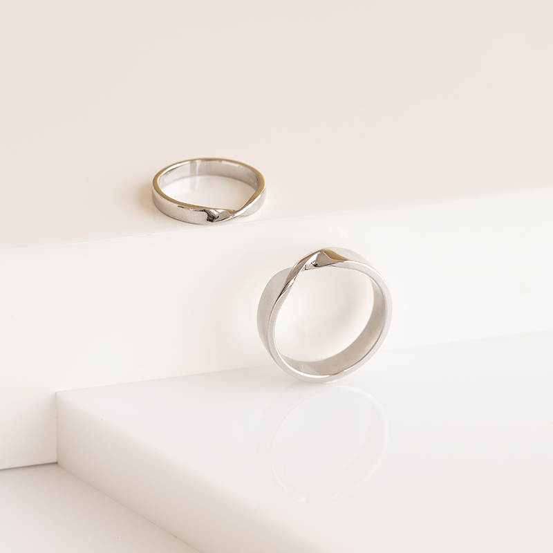 Elegantní snubní prsteny z platiny Modeste 120734