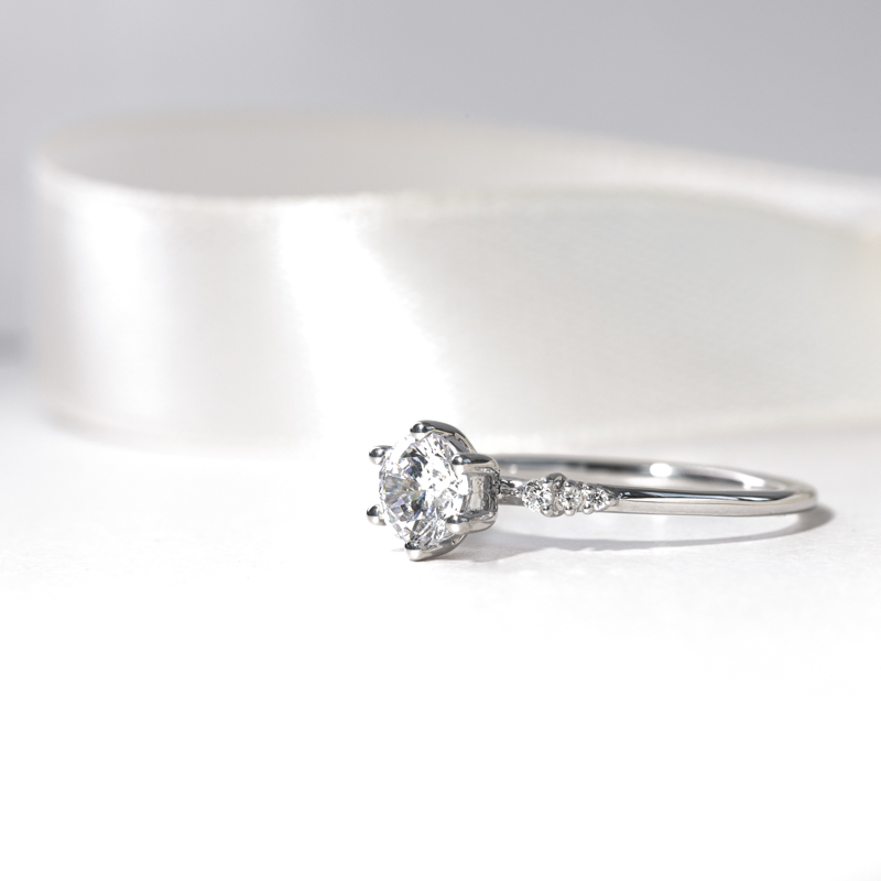 Zásnubní prsten s diamanty Kristia 128094