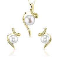 Kolekce šperků s perlou a diamanty Menmoli
