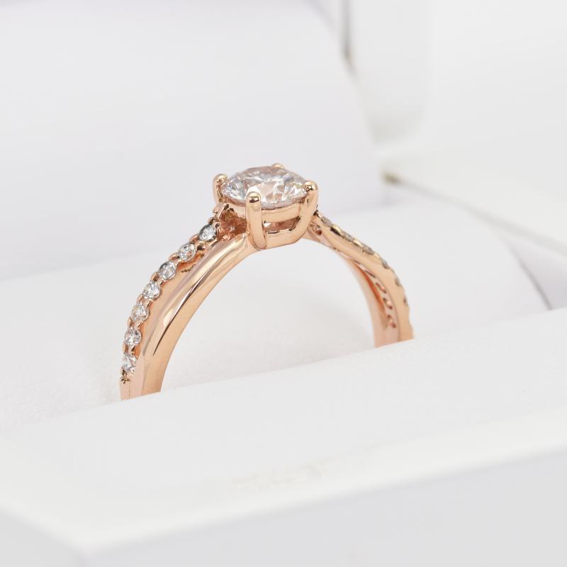 Zlatý prsten s diamanty 13654