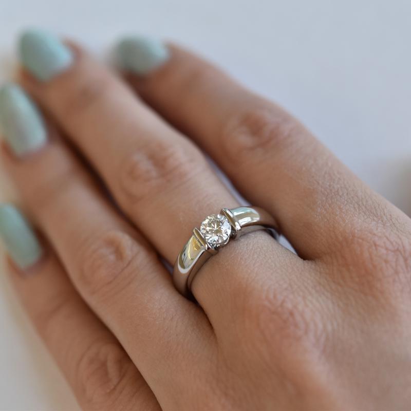 Zásnubní prsten s diamantem 21784