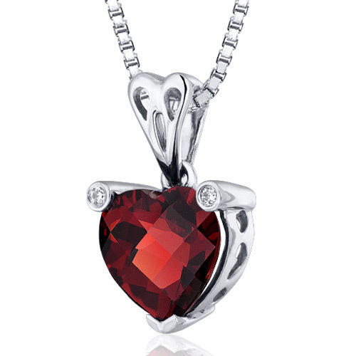 Stříbrný náhrdelník s granátovým srdcem 3014