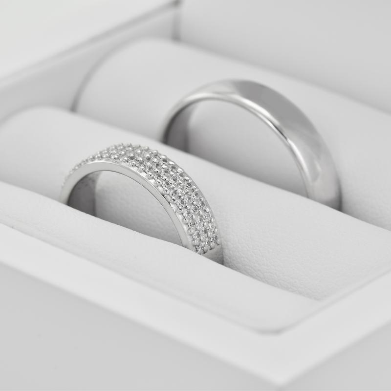 Zlaté snubní prsteny s diamanty 33664