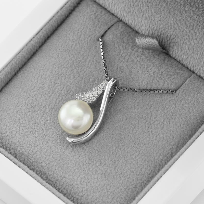 Stříbrný náhrdelník s perlou 46814
