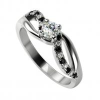 Zásnubní platinový prsten s bílými a černými diamanty Ewie