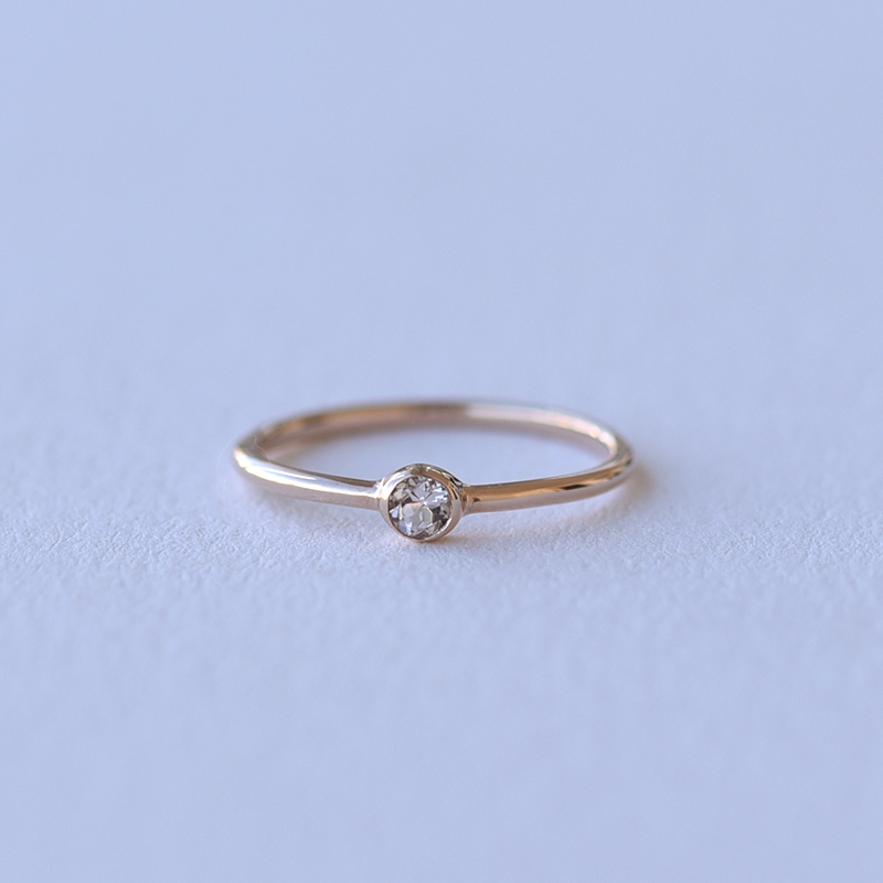 Zlatý minimalistický prsten s morganitem 62134