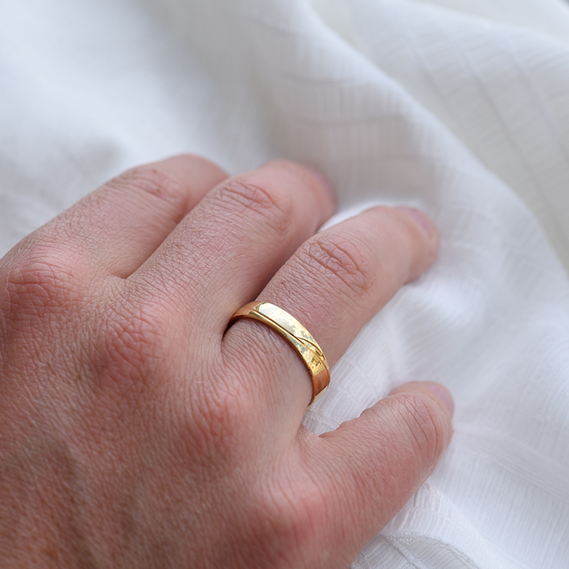 Pánský snubní prsten 64284