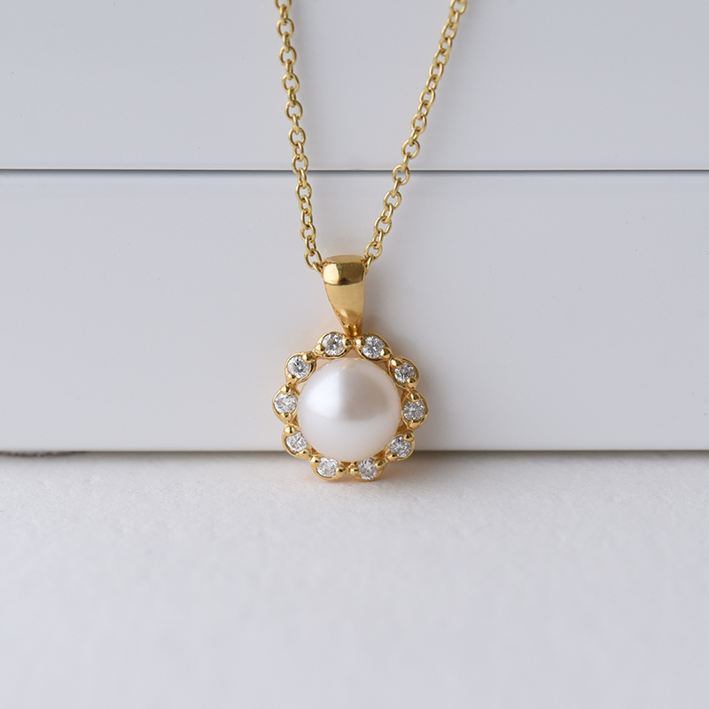 Náhrdelník s perlou a diamanty 74404