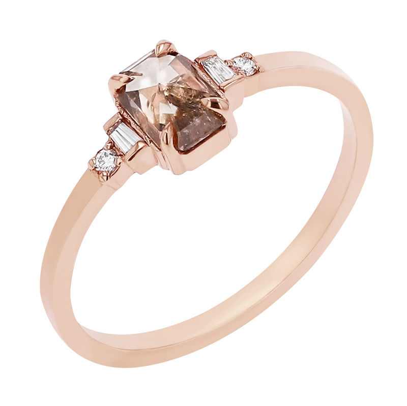 Zlatý prsten s růžovým diamantem a postranními ČGL diamanty