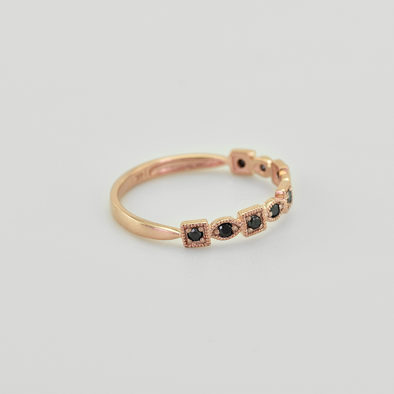 Zlatý eternity prsten s černými diamanty 86004
