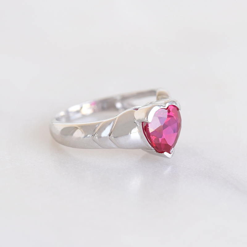 Romantický prsten ze stříbra