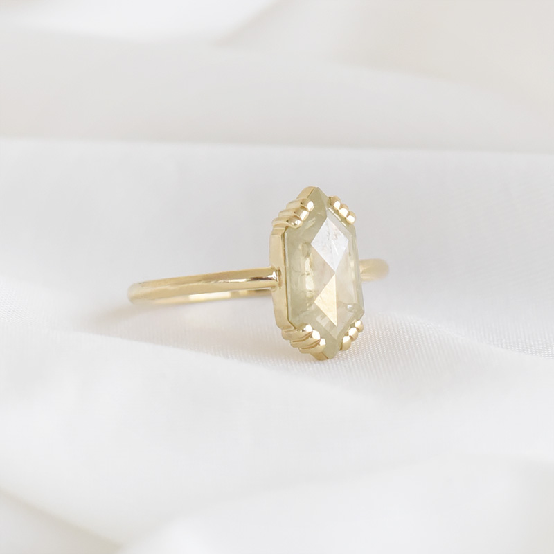 Zlatý prsten se salt and pepper diamantem 92594