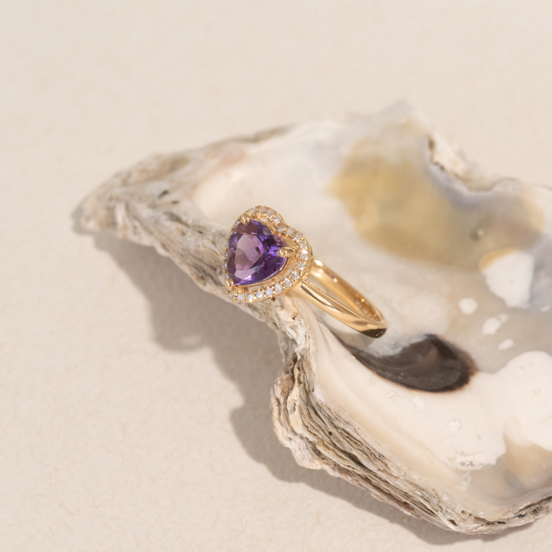Zlatý prsten s ametystovým srdcem a diamanty Gally 101195