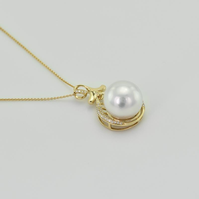Zlatý perlový náhrdelník s diamanty 10285