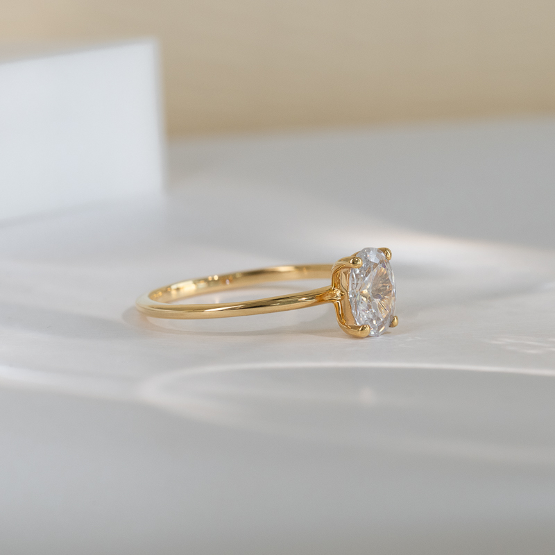 Zásnubní prsten s oval diamantem Frost 121175