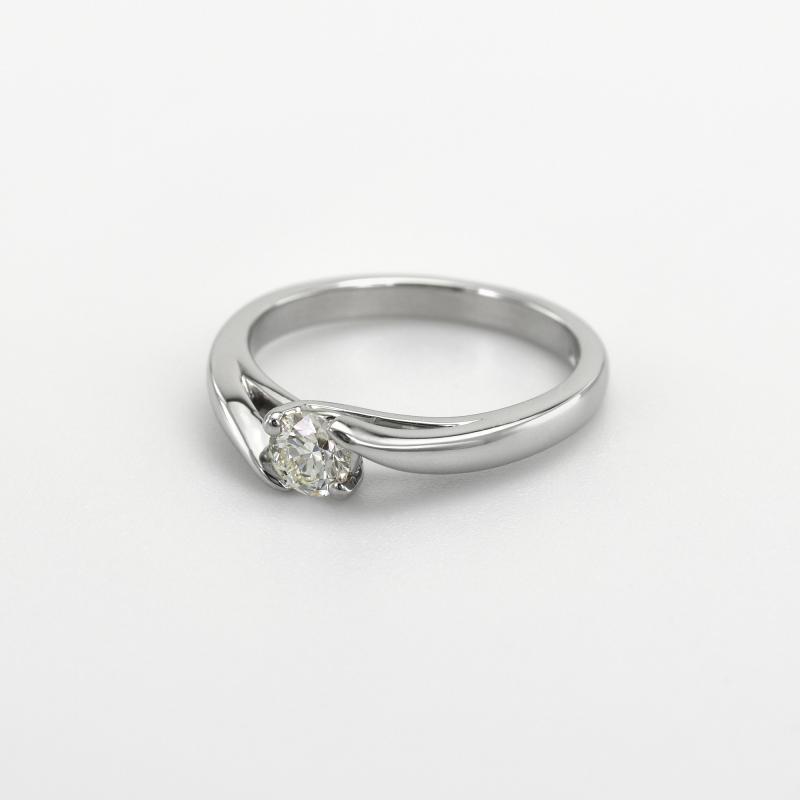 Zásnubní prsten s diamantem 125635