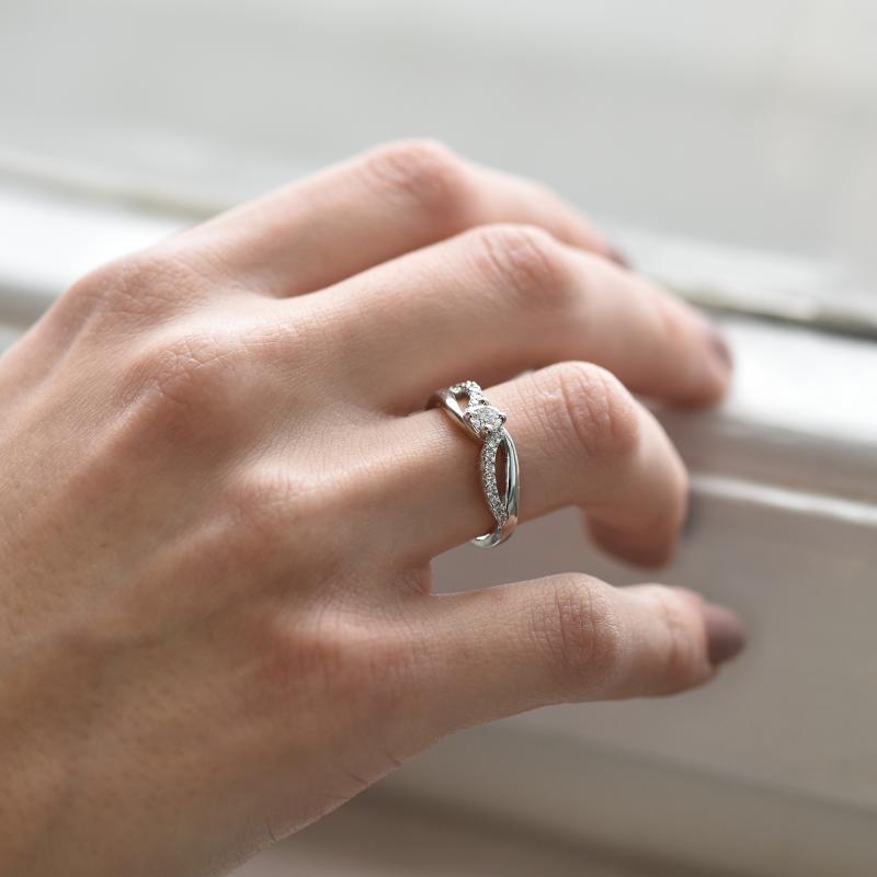 Zásnubní prsten s diamanty 13505