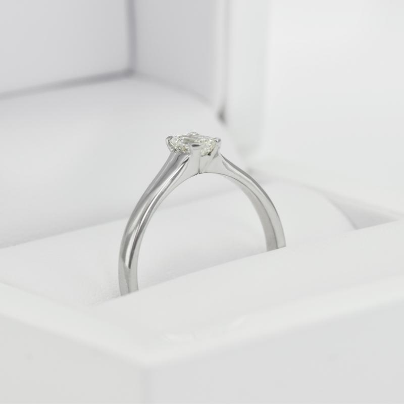 Zlatý prsten s certifikovaným diamantem 15435