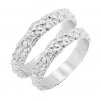 Zlaté snubní prsteny s atypickým povrchem Jane