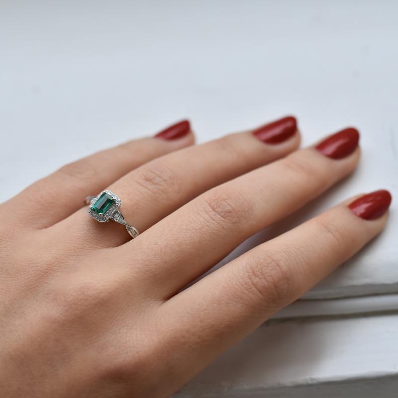 Prsten se smaragdem