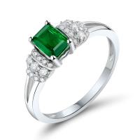 Zlatý prsten s emerald smaragdem a diamanty Mellan