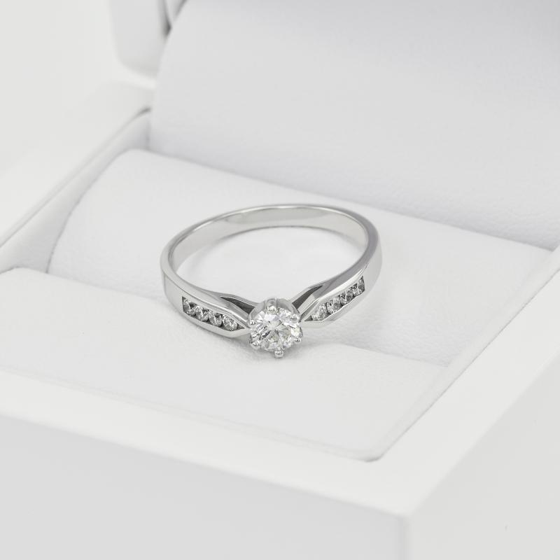Zásnubní prsten s diamantem 21105