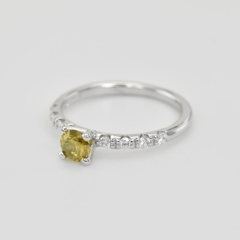 Prsten se žlutým diamantem