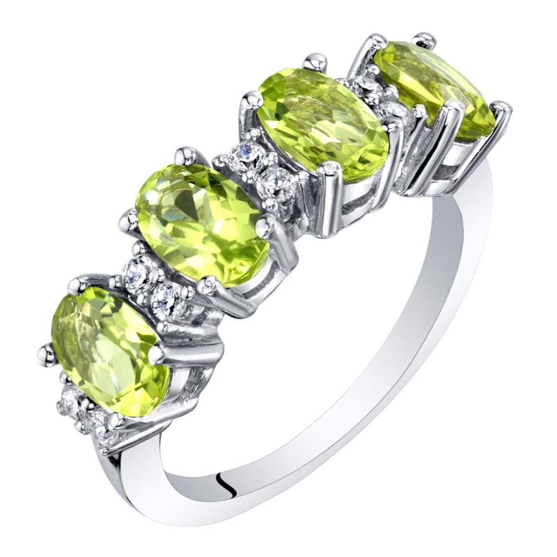 Stříbrný prsten s oválnými olivíny
