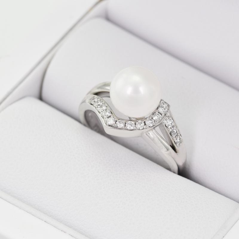 Prsten s perlou a diamanty 3875