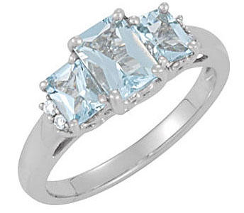 Zlatý akvamarínový prsten s diamanty Gafur