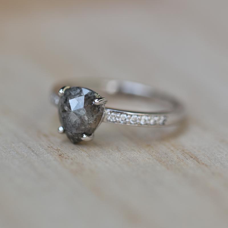 Elegantní prsten ze zlata 44235