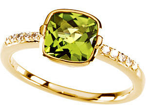 Zlatý prsten s olivínem a diamanty 455