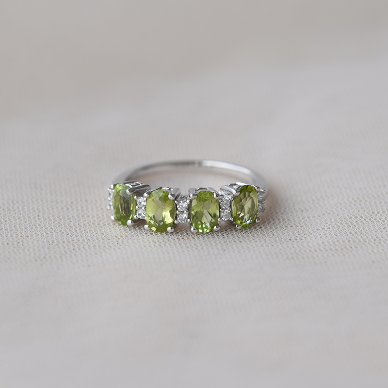 Prsten s olivíny 65335
