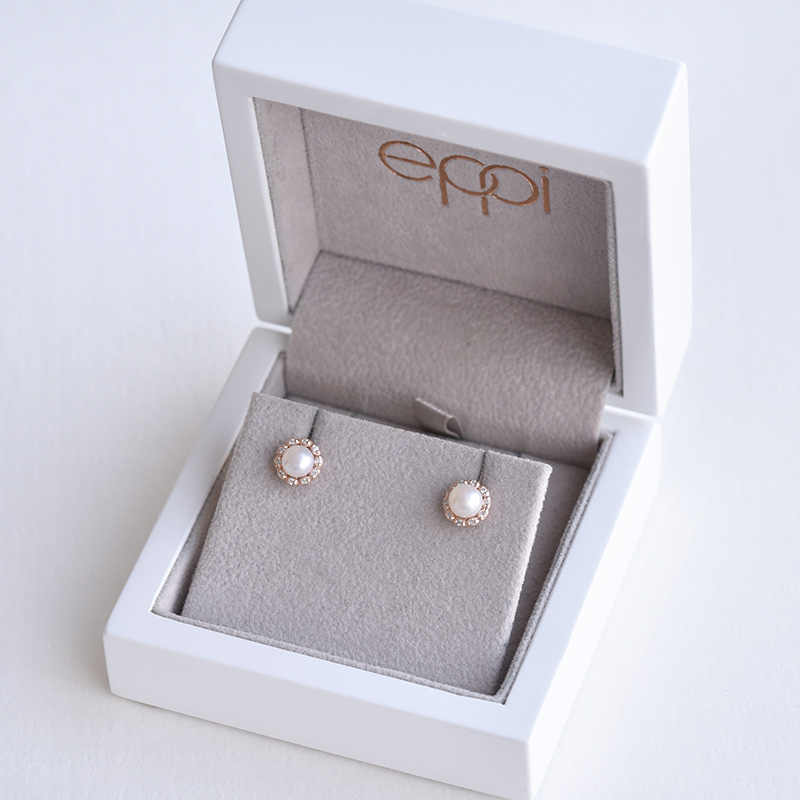 Diamantové pozlacené náušnice s perlou